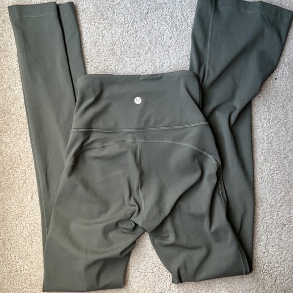Lululemon HR Groove Pant - Picture 2 of 4